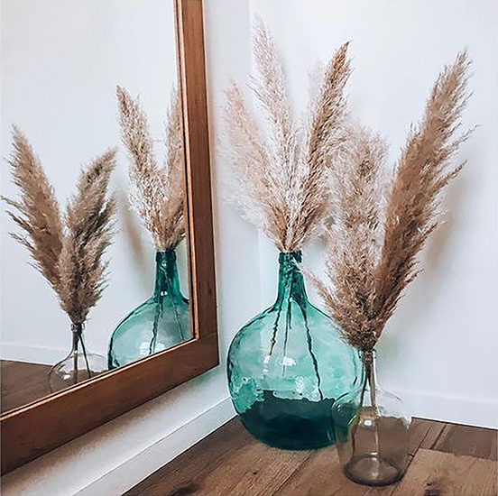 Plumas o pampas secas decoración nórdica.